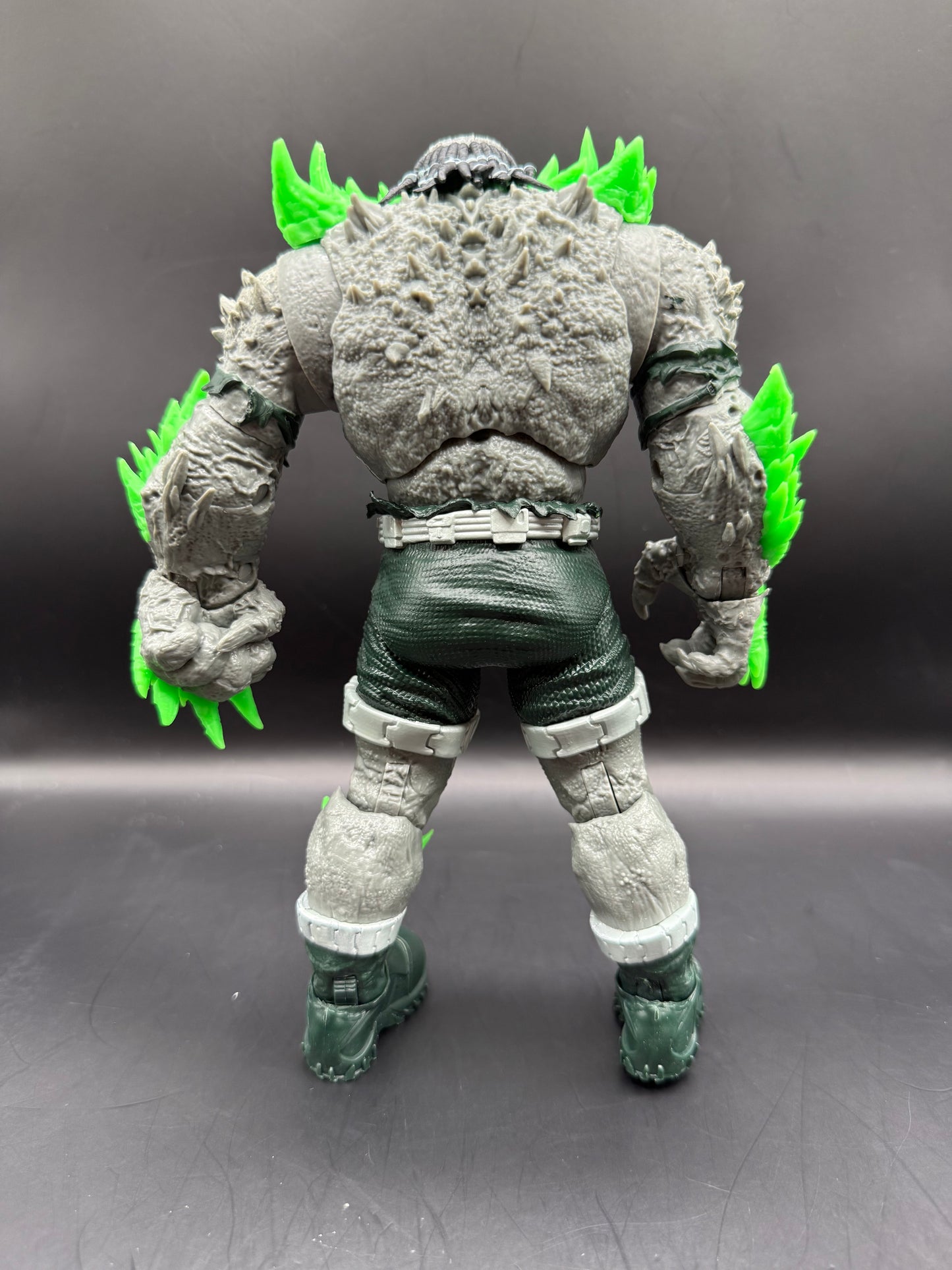 McFarlane Toys DC Multiverse Kryptonite Doomsday Superman Batman Mega Figure