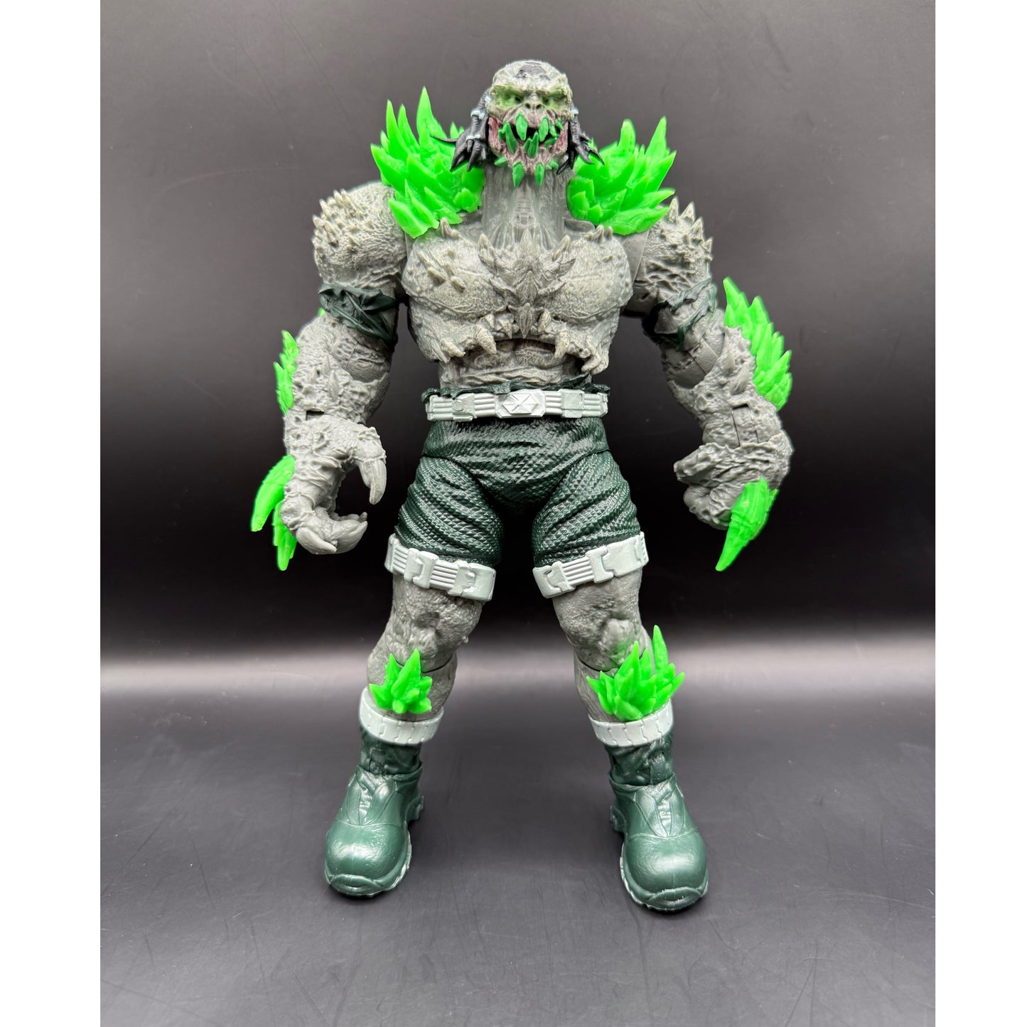 McFarlane Toys DC Multiverse Kryptonite Doomsday Superman Batman Mega Figure