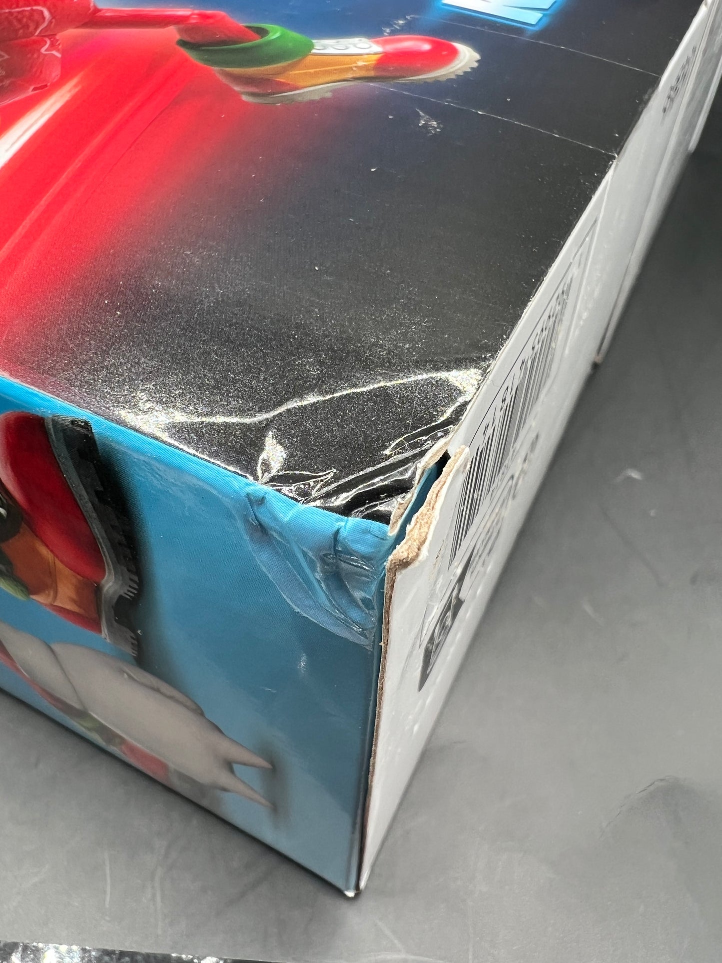 Jakks pacific sonic vs knuckles Damaged box