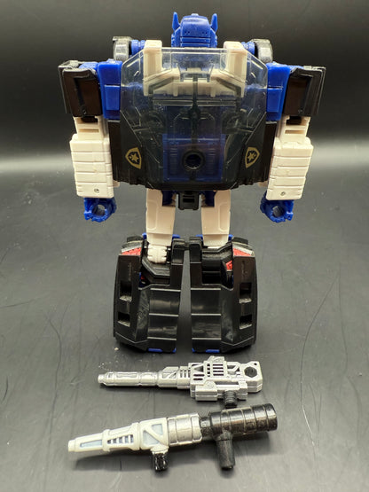 Transformers Generations Selects Deluxe Class Deep Cover